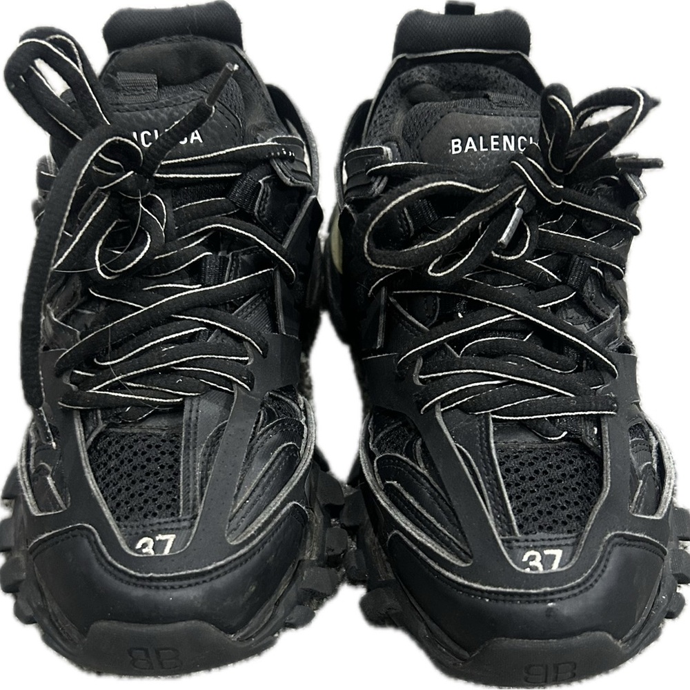 Women's Black Sneakers